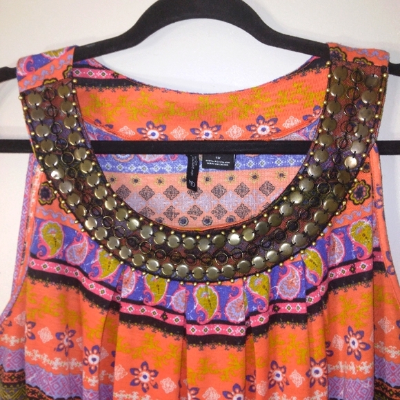 New Directions Woman High Cut Shoulder tunic tank w/ embellished neckline Sz XL - Picture 4 of 11